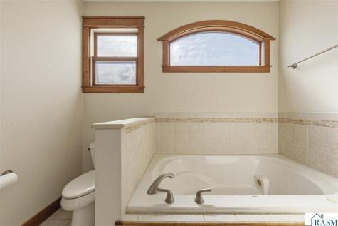 1804 Orchard Ridge St. Peter MN 56082