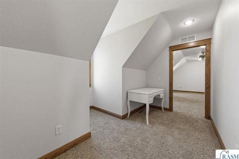 1804 Orchard Ridge St. Peter MN 56082