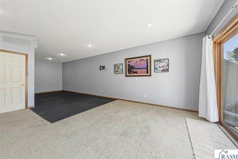 1804 Orchard Ridge St. Peter MN 56082