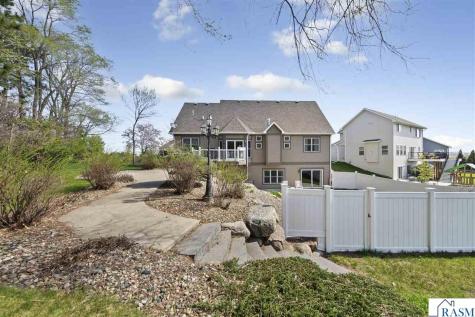 1804 Orchard Ridge St. Peter MN 56082