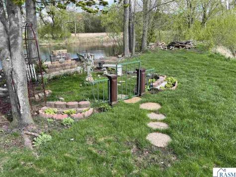 1005 SE 12 Street Waseca MN 56093