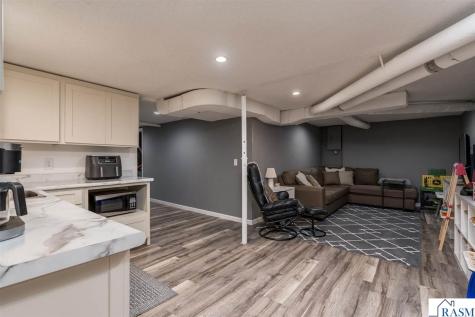 211 N Market Street Janesville MN 56048