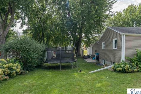 211 N Market Street Janesville MN 56048