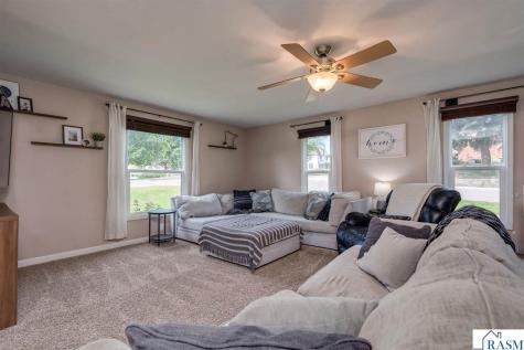 211 N Market Street Janesville MN 56048