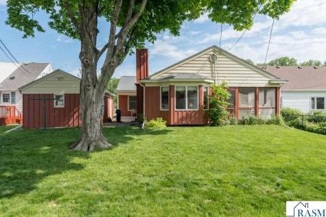 411 Page Avenue North Mankato MN 56003