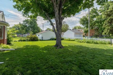 411 Page Avenue North Mankato MN 56003