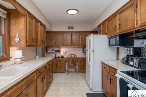 411 Page Avenue North Mankato MN 56003