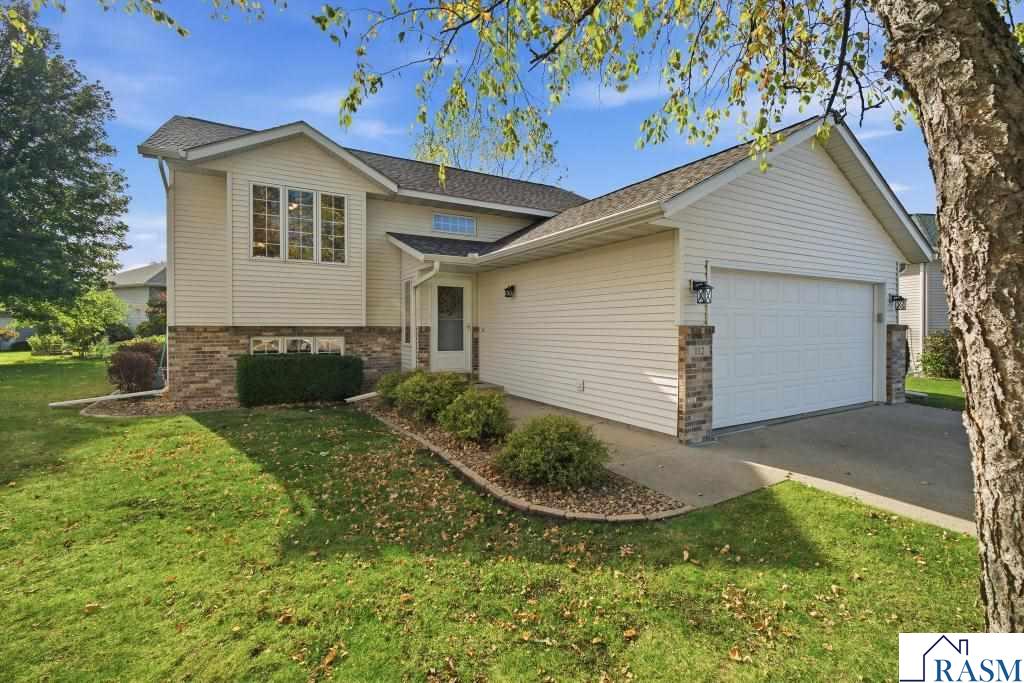 112 Bunker Court Mankato MN 56001