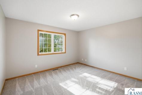 112 Bunker Court Mankato MN 56001