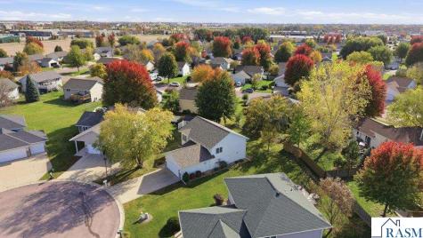 112 Bunker Court Mankato MN 56001