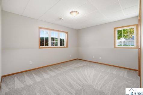 112 Bunker Court Mankato MN 56001