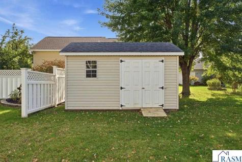 112 Bunker Court Mankato MN 56001