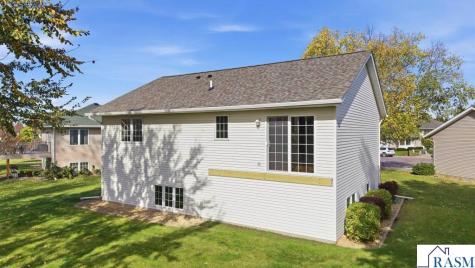 112 Bunker Court Mankato MN 56001