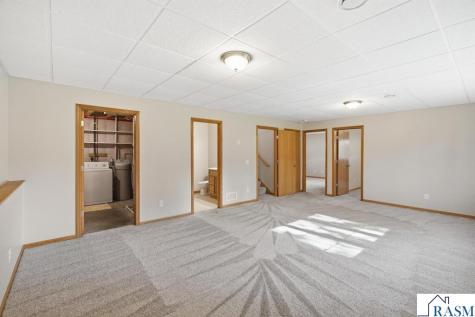 112 Bunker Court Mankato MN 56001