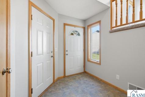 112 Bunker Court Mankato MN 56001