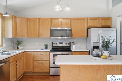 112 Bunker Court Mankato MN 56001