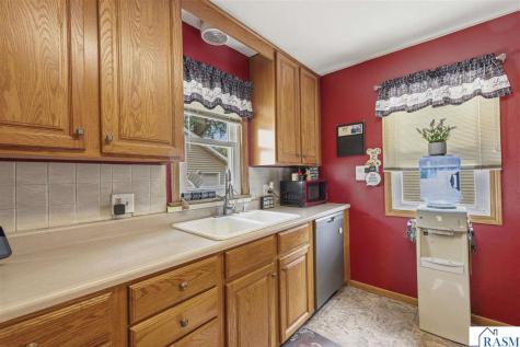 339 Jefferson Avenue North Mankato MN 56003