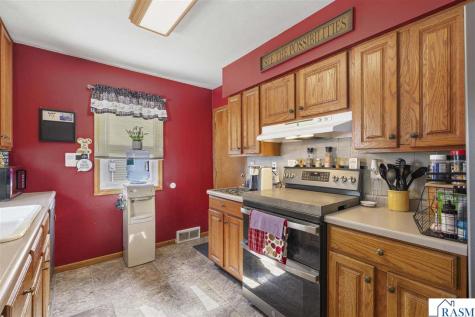 339 Jefferson Avenue North Mankato MN 56003