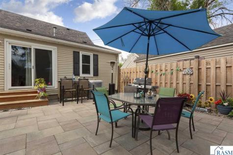 339 Jefferson Avenue North Mankato MN 56003