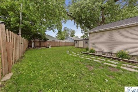 339 Jefferson Avenue North Mankato MN 56003