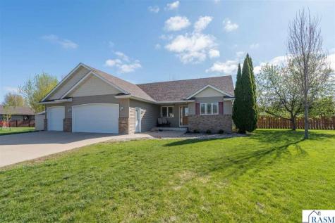 Eagle Lake Homes
