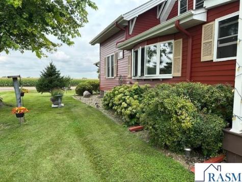 40949 281st Avenue Le Sueur MN 56058