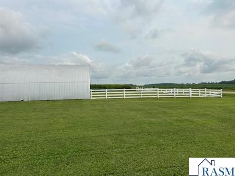 40949 281st Avenue Le Sueur MN 56058