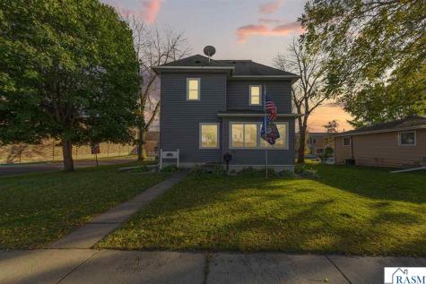 212 NE Boulevard Avenue Montgomery MN 56069