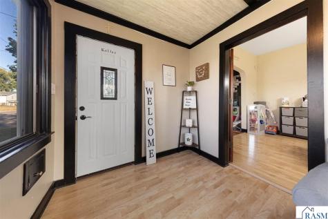 212 NE Boulevard Avenue Montgomery MN 56069