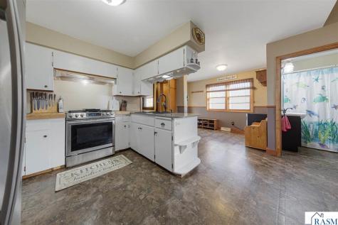 212 NE Boulevard Avenue Montgomery MN 56069