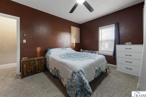 212 NE Boulevard Avenue Montgomery MN 56069