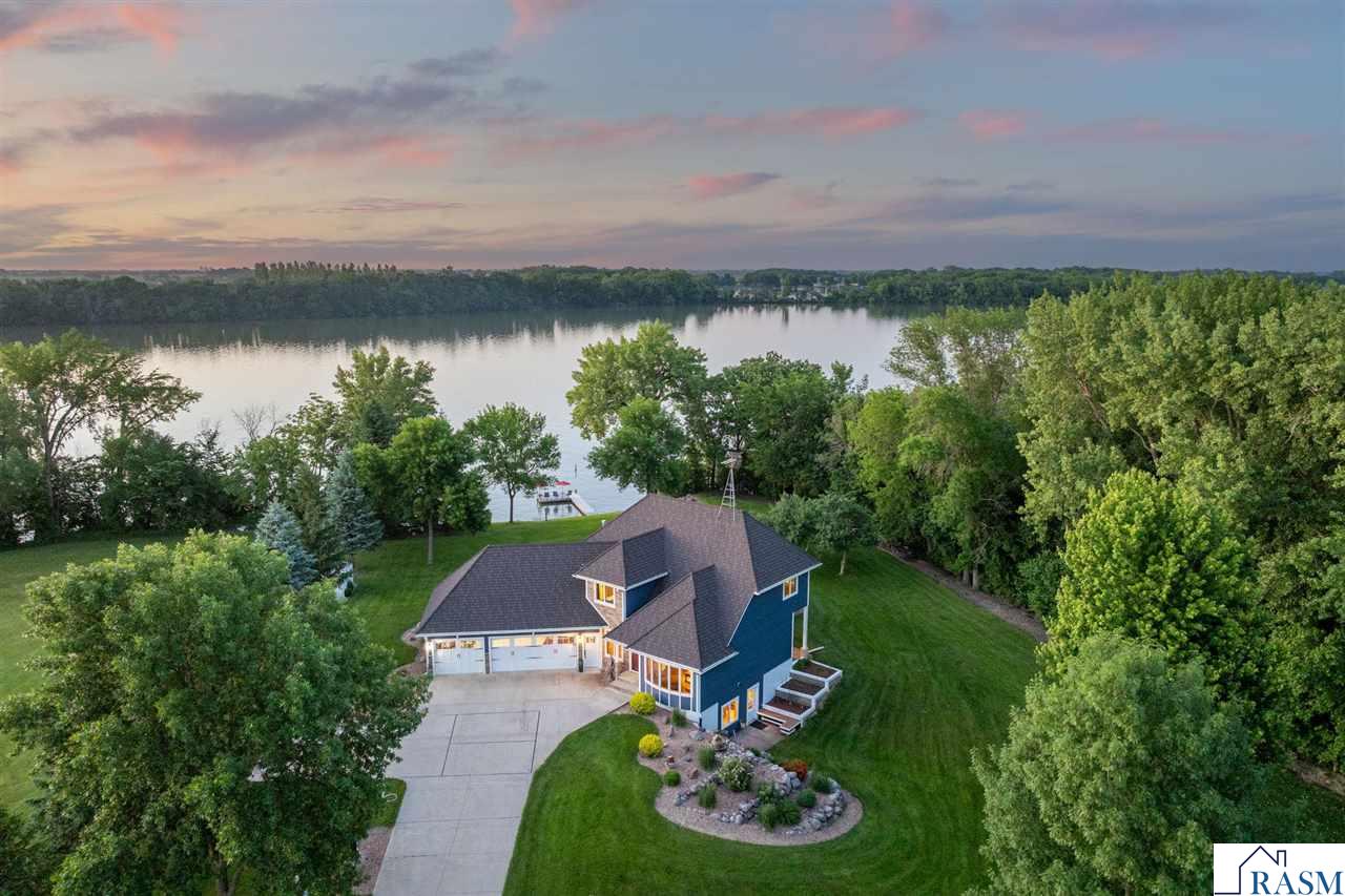 16 Lake Shore Drive Sherburn MN 56171