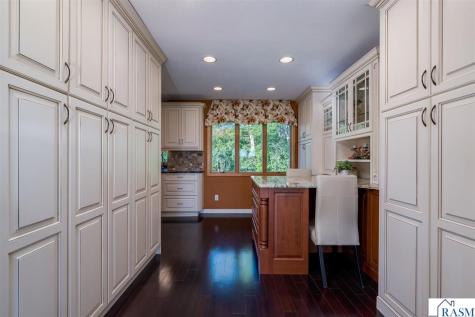 16 Lake Shore Drive Sherburn MN 56171