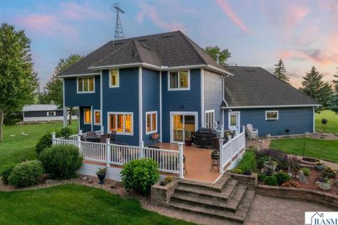 16 Lake Shore Drive Sherburn MN 56171