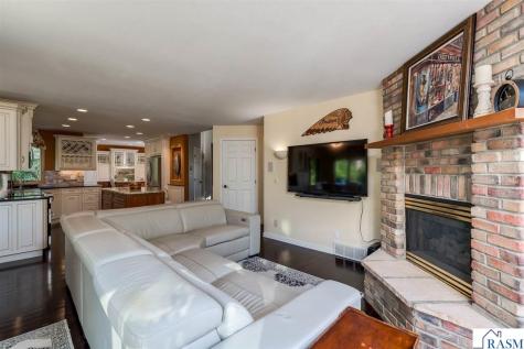 16 Lake Shore Drive Sherburn MN 56171