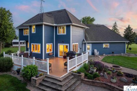 16 Lake Shore Drive Sherburn MN 56171