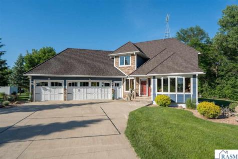 16 Lake Shore Drive Sherburn MN 56171