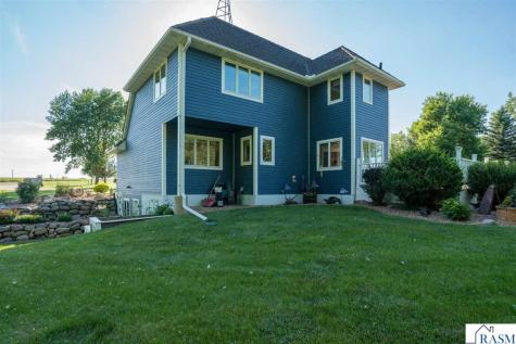 16 Lake Shore Drive Sherburn MN 56171
