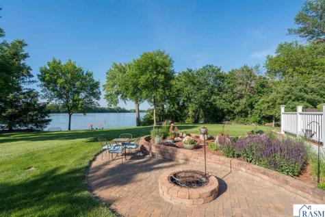 16 Lake Shore Drive Sherburn MN 56171