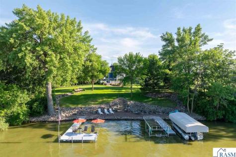 16 Lake Shore Drive Sherburn MN 56171