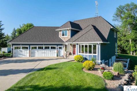 16 Lake Shore Drive Sherburn MN 56171