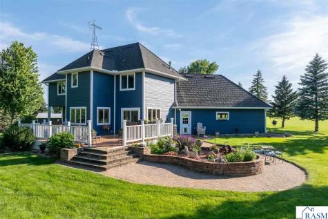 16 Lake Shore Drive Sherburn MN 56171