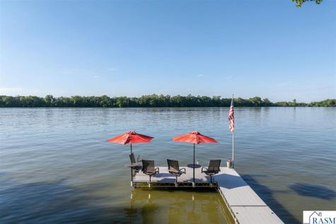 16 Lake Shore Drive Sherburn MN 56171