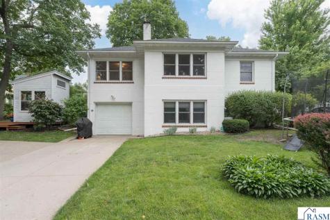 25 Eginton Road Mankato MN 56001