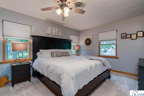 25 Eginton Road Mankato MN 56001