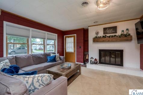 25 Eginton Road Mankato MN 56001