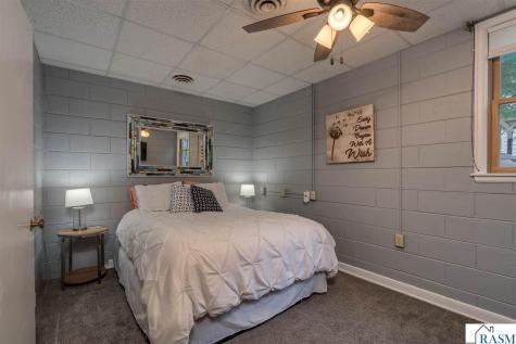 25 Eginton Road Mankato MN 56001