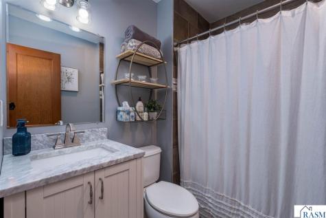 25 Eginton Road Mankato MN 56001