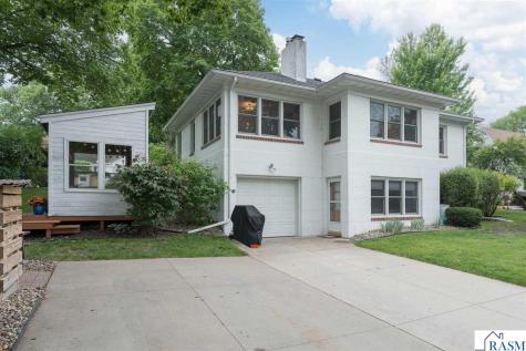 25 Eginton Road Mankato MN 56001