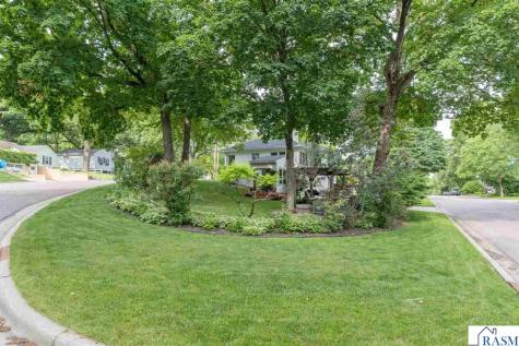 25 Eginton Road Mankato MN 56001